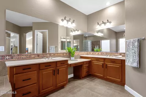 Bath - 4503 E Cabrillo Dr, Gilbert, AZ 85297 photo 4 of 6