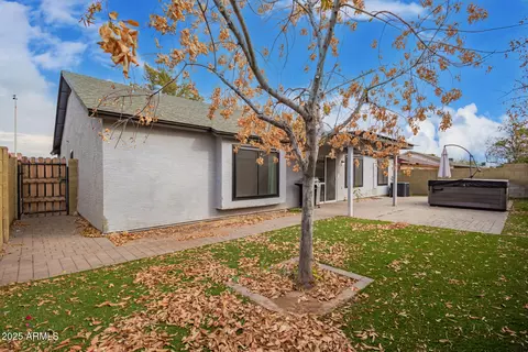 Exterior - 1427 E Irwin Ave, Phoenix, AZ 85042 photo 3 of 8