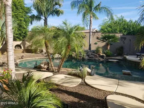 2611 W Trapanotto Rd, Phoenix, AZ 85086