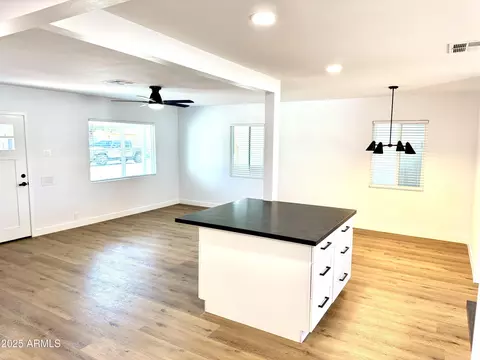 4246 N 11th Pl, Phoenix, AZ 85014 photo 10