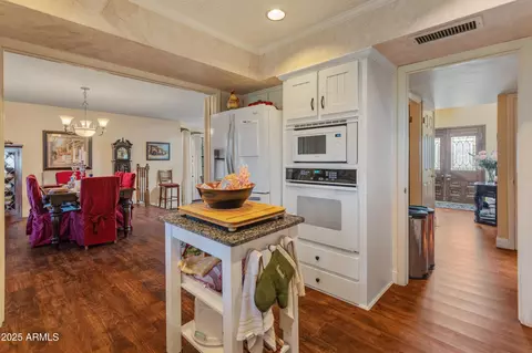 Kitchen - 5131 N 18th St, Phoenix, AZ 85016 photo 2 of 2