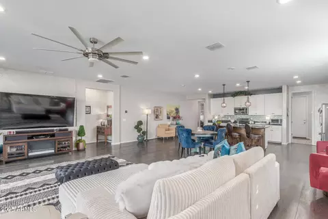 3852 E Liberty Ln, Gilbert, AZ 85296 photo 24