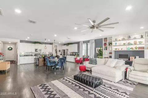 3852 E Liberty Ln, Gilbert, AZ 85296 photo 23
