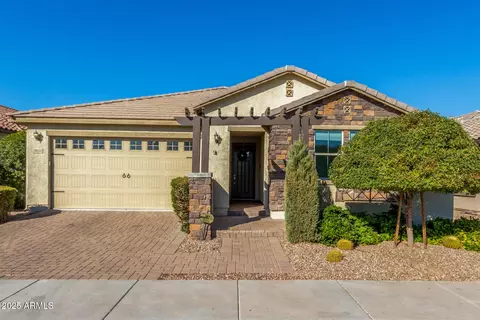 3852 E Liberty Ln, Gilbert, AZ 85296 photo 2