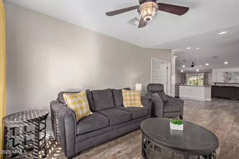 4356 E Coconino St, Phoenix, AZ 85044 photo 4