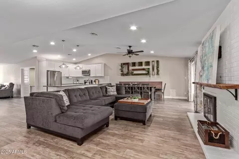4356 E Coconino St, Phoenix, AZ 85044 photo 6