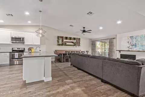 4356 E Coconino St, Phoenix, AZ 85044 photo 7