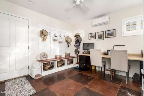 831 E Desert Park Ln, Phoenix, AZ 85020 photo 14