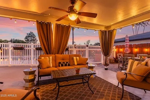 831 E Desert Park Ln, Phoenix, AZ 85020 photo 16