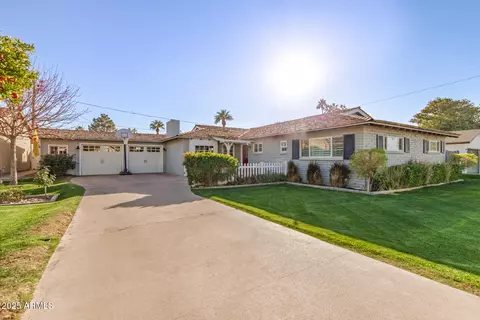 831 E Desert Park Ln, Phoenix, AZ 85020 photo 2