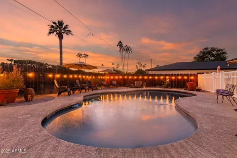 831 E Desert Park Ln, Phoenix, AZ 85020 photo 43