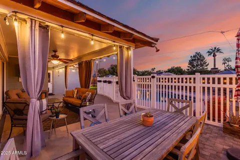 831 E Desert Park Ln, Phoenix, AZ 85020 photo 17