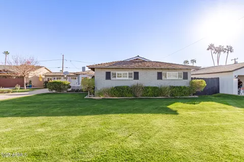 831 E Desert Park Ln, Phoenix, AZ 85020 photo 22