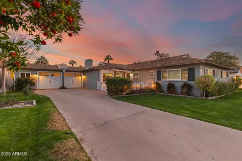 831 E Desert Park Ln, Phoenix, AZ 85020 photo 23