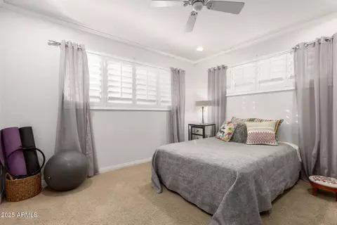 831 E Desert Park Ln, Phoenix, AZ 85020 photo 11