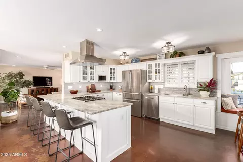 831 E Desert Park Ln, Phoenix, AZ 85020 photo 6