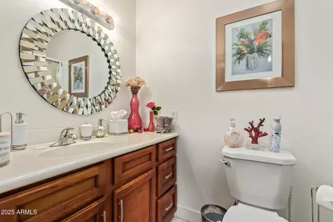 Bath - 1758 E Sandra Ter, Phoenix, AZ 85022 photo 2 of 2