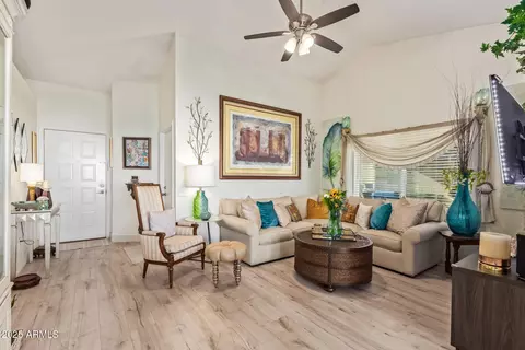 Living - 1758 E Sandra Ter, Phoenix, AZ 85022 photo 2 of 3