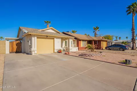 Exterior - 1758 E Sandra Ter, Phoenix, AZ 85022 photo 2 of 7