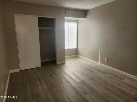 831 E Michelle Dr, Phoenix, AZ 85022 photo 5