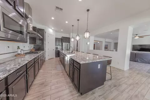 Kitchen - 2835 E Athena Ct, Gilbert, AZ 85297 photo 7 of 9