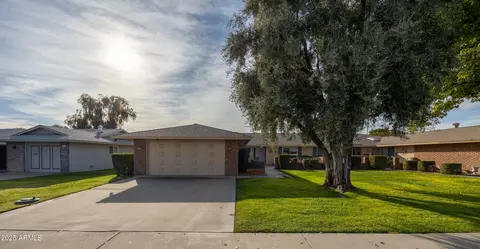 10009 W Sandstone Dr, Sun City, AZ 85351