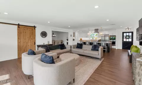4901 E Flower St, Phoenix, AZ 85018 photo 10