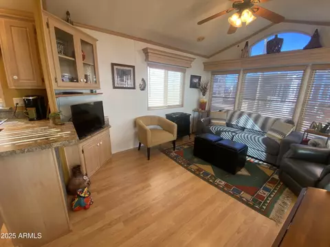 1037 S Cheyenne Dr, Apache Junction, AZ 85119 photo 3