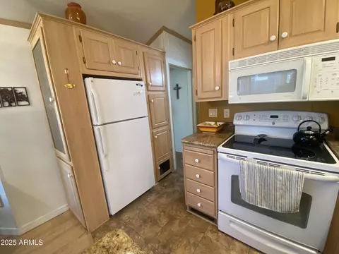1037 S Cheyenne Dr, Apache Junction, AZ 85119 photo 8