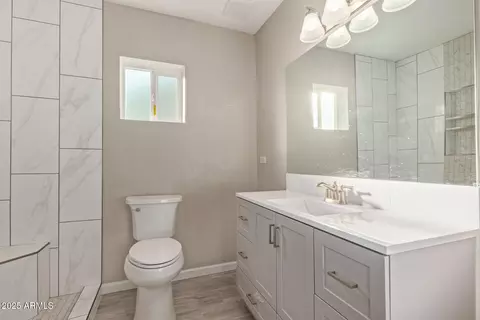 Bath - 6443 E Alder Ave, Mesa, AZ 85206 photo 2 of 2