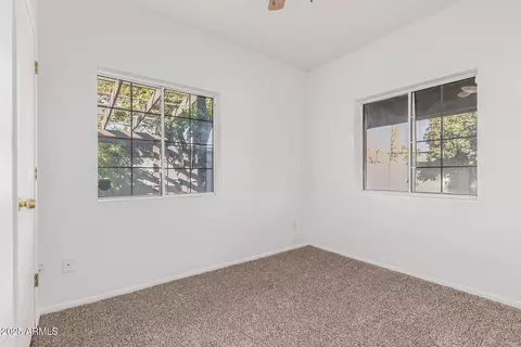 Bedroom - 3126 E Monte Vista Rd, Phoenix, AZ 85008 photo 6 of 6