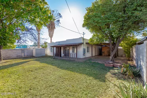 Exterior - 3126 E Monte Vista Rd, Phoenix, AZ 85008 photo 8 of 10