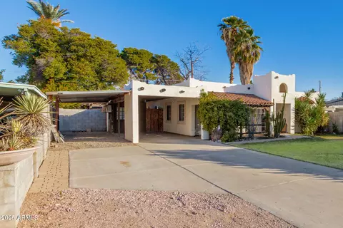 Exterior - 3126 E Monte Vista Rd, Phoenix, AZ 85008 photo 2 of 10