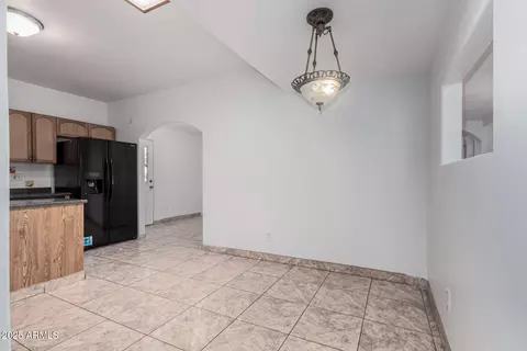 Dining - 3126 E Monte Vista Rd, Phoenix, AZ 85008 photo 1 of 1