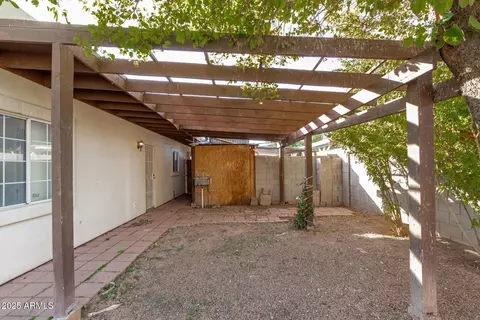 Exterior - 3126 E Monte Vista Rd, Phoenix, AZ 85008 photo 7 of 10