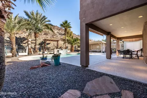 Exterior - 926 E Mountain Sky Ave, Phoenix, AZ 85048 photo 13 of 32