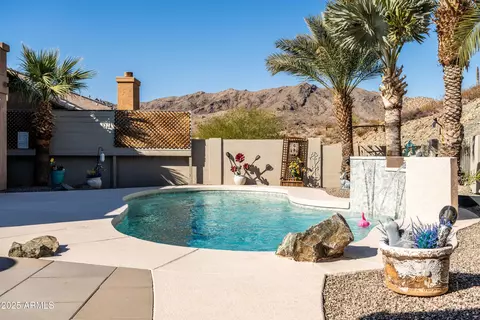 Exterior - 926 E Mountain Sky Ave, Phoenix, AZ 85048 photo 24 of 32