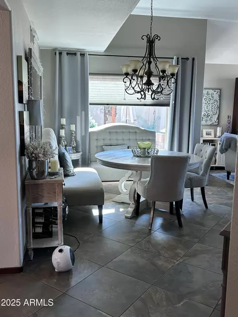 Dining - 926 E Mountain Sky Ave, Phoenix, AZ 85048 photo 2 of 2