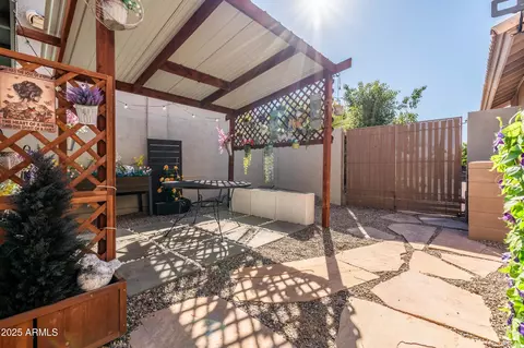 Exterior - 926 E Mountain Sky Ave, Phoenix, AZ 85048 photo 18 of 32