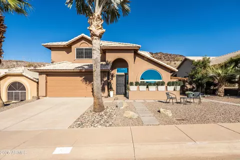 Exterior - 926 E Mountain Sky Ave, Phoenix, AZ 85048 photo 1 of 32