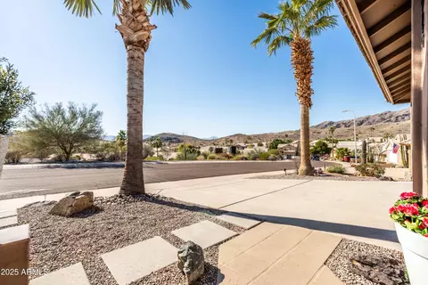 Exterior - 926 E Mountain Sky Ave, Phoenix, AZ 85048 photo 6 of 32