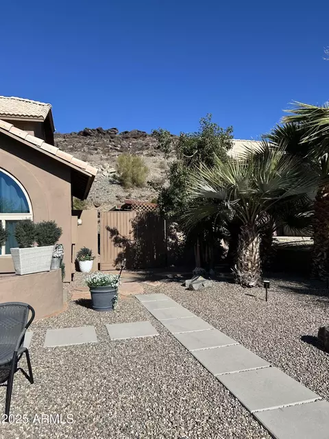 Exterior - 926 E Mountain Sky Ave, Phoenix, AZ 85048 photo 31 of 32