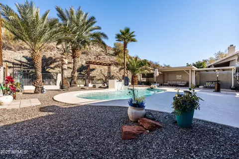 Exterior - 926 E Mountain Sky Ave, Phoenix, AZ 85048 photo 4 of 32