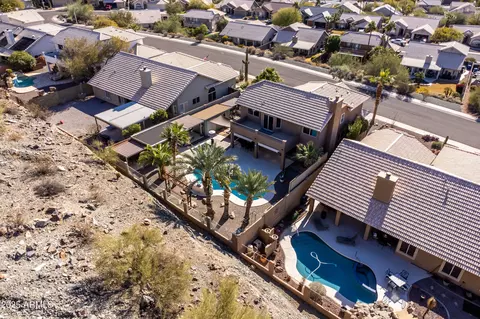 View/Area - 926 E Mountain Sky Ave, Phoenix, AZ 85048 photo 3 of 11
