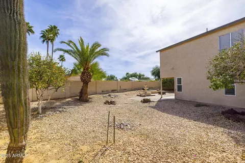 Exterior - 3024 E Siesta Ln, Phoenix, AZ 85050 photo 17 of 23