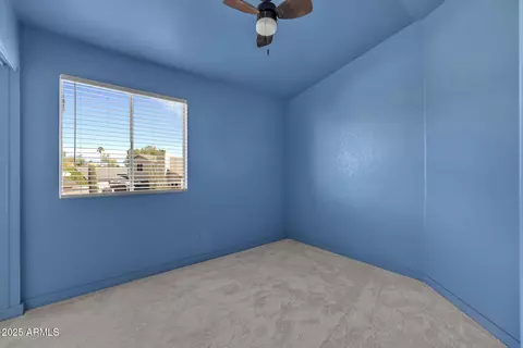 Bedroom - 3024 E Siesta Ln, Phoenix, AZ 85050 photo 8 of 11