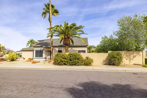 Exterior - 3024 E Siesta Ln, Phoenix, AZ 85050 photo 21 of 23