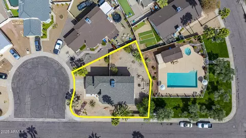 View/Area - 3024 E Siesta Ln, Phoenix, AZ 85050 photo 1 of 14