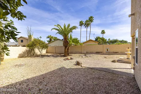 Exterior - 3024 E Siesta Ln, Phoenix, AZ 85050 photo 18 of 23