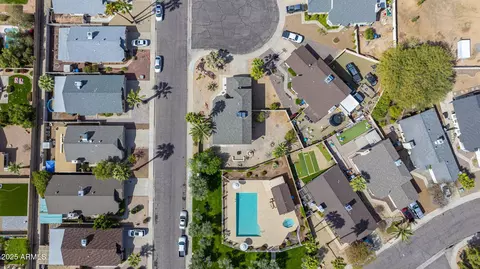 View/Area - 3024 E Siesta Ln, Phoenix, AZ 85050 photo 3 of 14